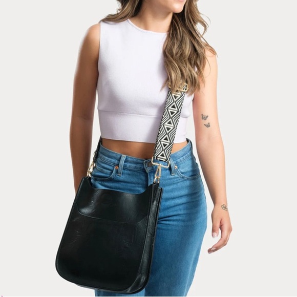 Ahdorned Classic Vegan Leather Messenger Crossbody Bag Light Pink - Picture 8 of 8